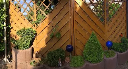 Konukevi Urberacher Hof 3*