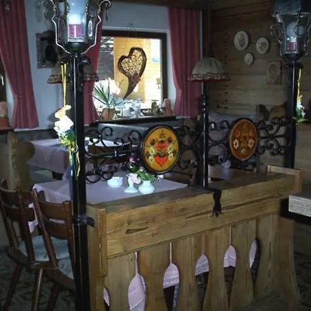 Penzion Urberacher Hof 3*