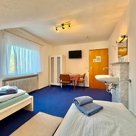Gasthuis Urberacher Hof 3*